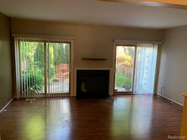 1555 Brentwood Dr #149 — Photo 6