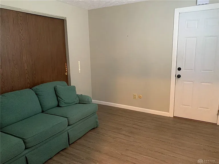 8770 Washington Colony Dr — Photo 13