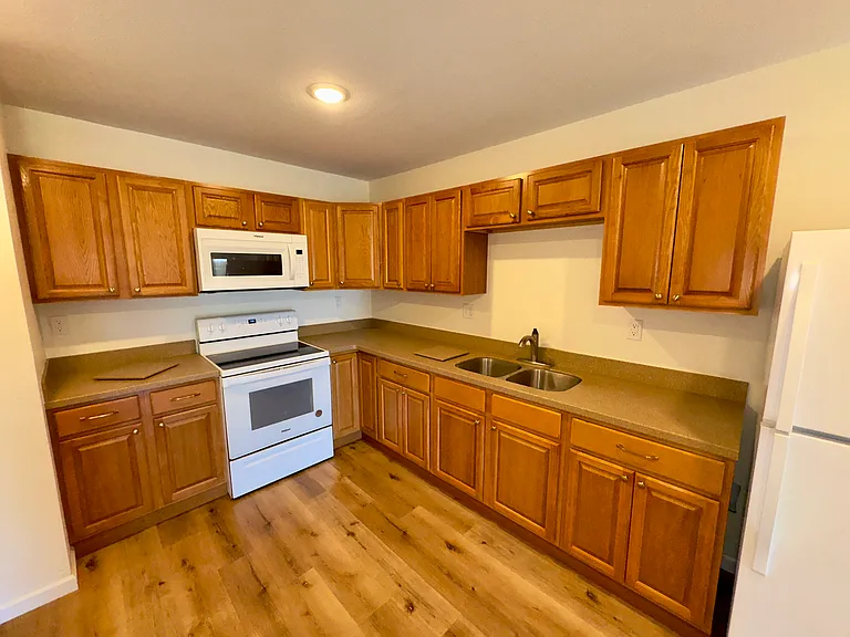 210 Mayfield Dr #A — Photo 6