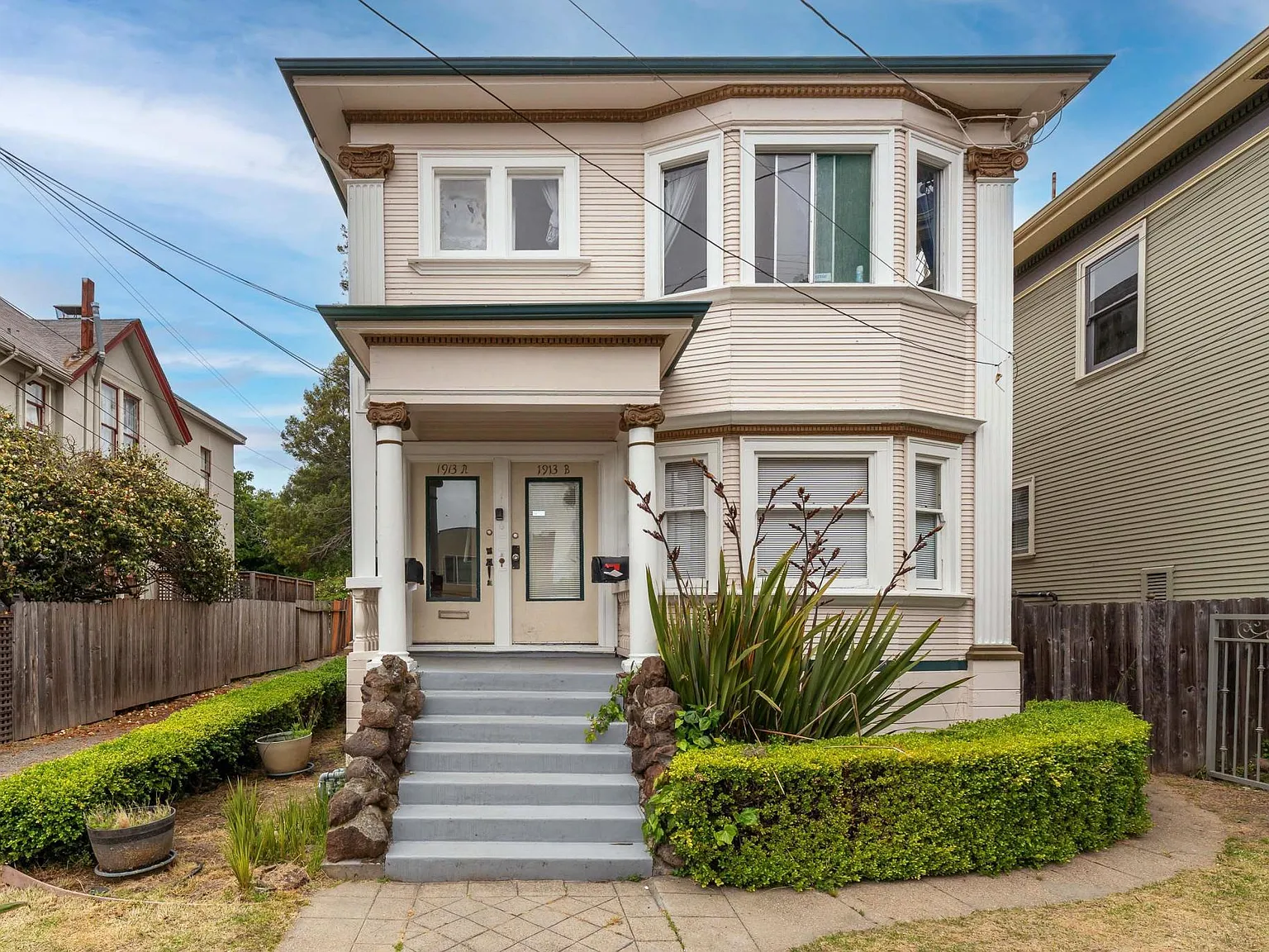 1913 Berkeley Way — Photo 4