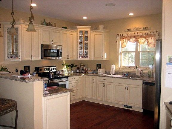 gourmet kitchen