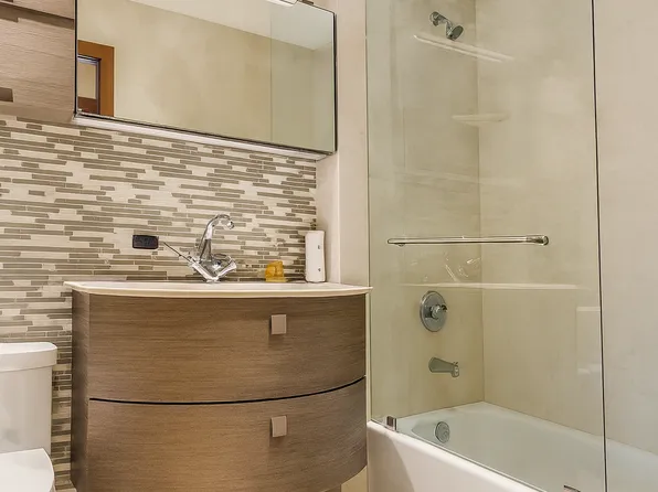 125 Oceana Drive East image 17 of 17