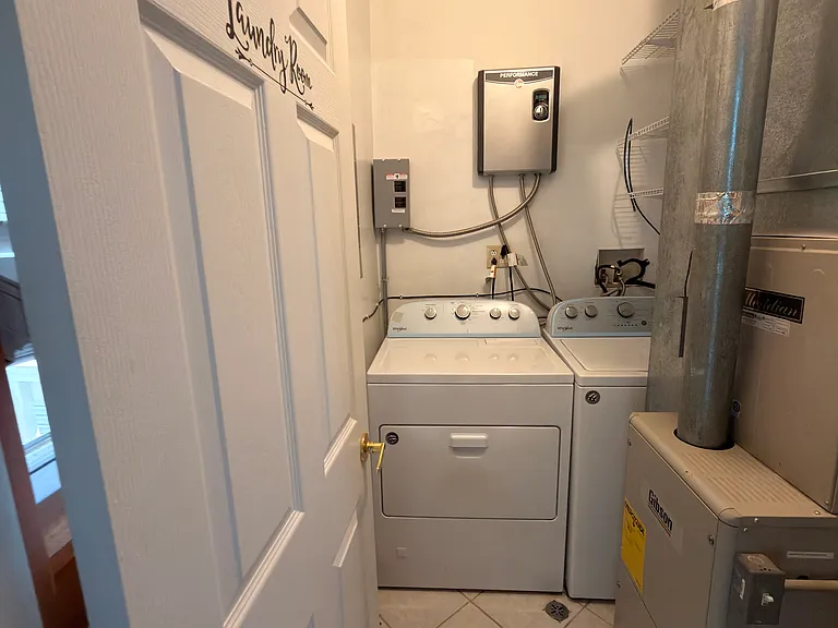 3306 N Drake Ave #2F — Photo 17