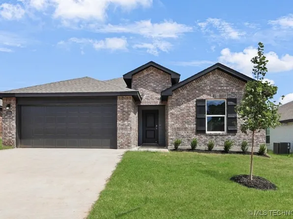 2104 E Vandalia St, Broken Arrow, OK 74011