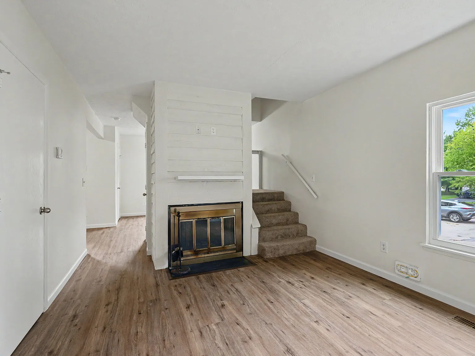 2 bed, 1.5 bath, 1100 sqft, $1,495 — Photo 3