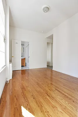 Rented by Balass Ralph, LREB | media 7