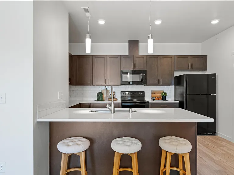 Columbia River Walk Apartments — Photo 110