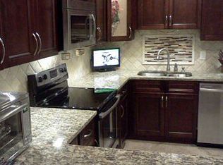 310 Winding River Dr UNIT B, Sandy Springs, GA 30350