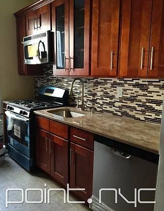 2nd image of 19 Barrow St APT 4A