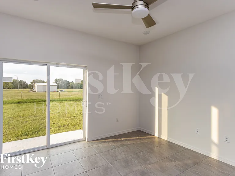 588 Crown Rose Dr — Photo 3