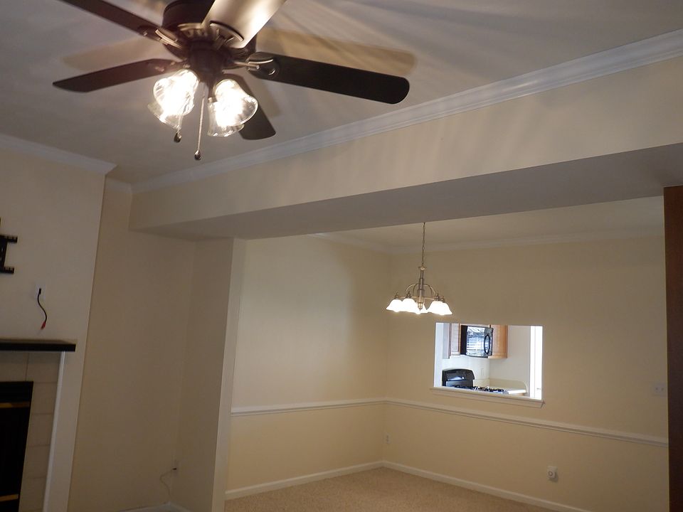 2nd image of 406 Monument Ct