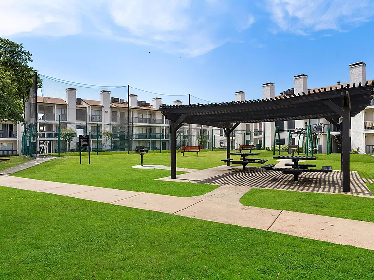 Solmere Dallas — Photo 14