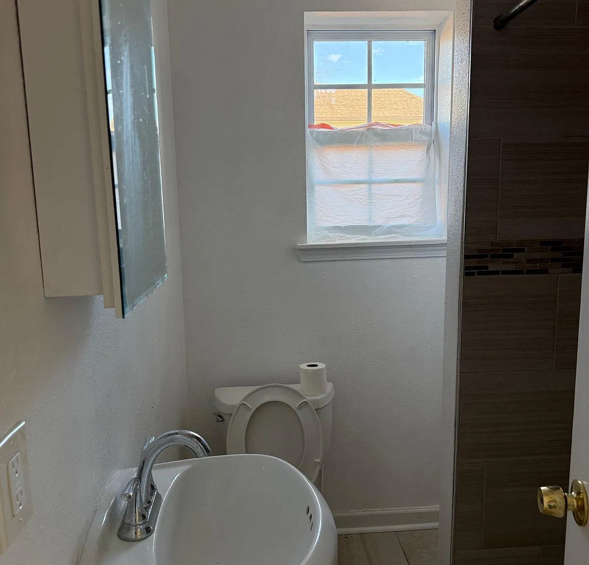 3 bed, 1220 sqft, $1,600 — Photo 3