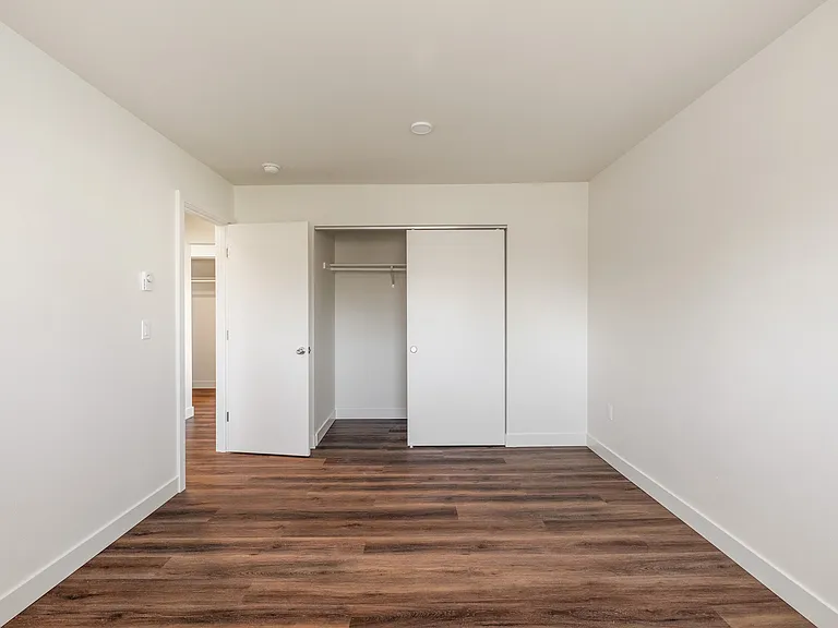 2x1 R Bedroom