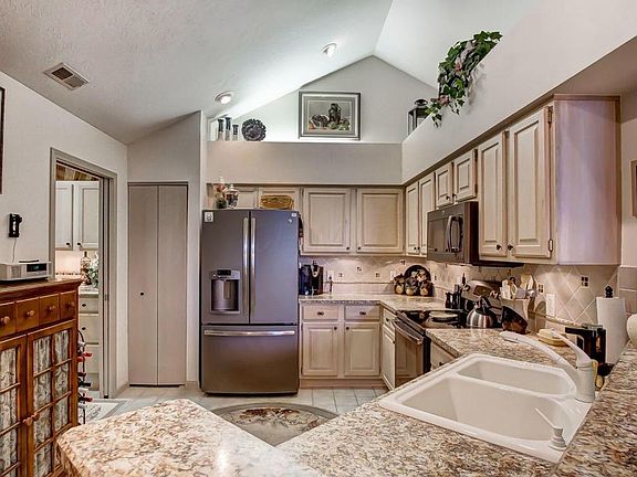 4th image of 132 Peggy Green Ln