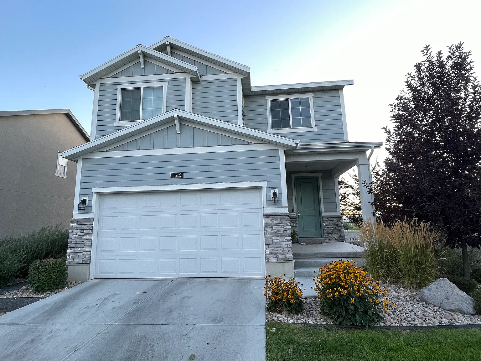 5 bed, 3.5 bath, 2730 sqft, $3,250 — Photo 1