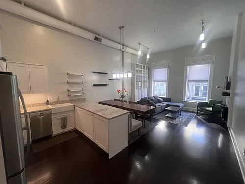 715 N Milwaukee St #302 Photo 1