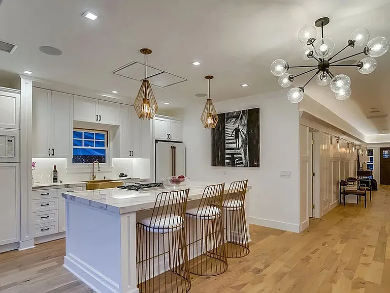 1524 N Sierra Bonita Ave — Photo 6
