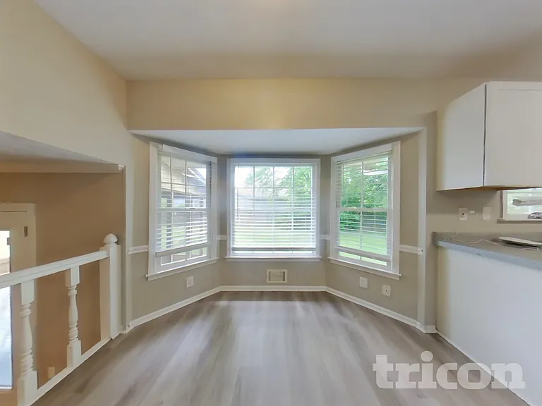 2339 Country Club Dr SE — Photo 6