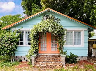 305 S Highland St, Mount Dora, FL 32757