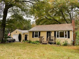 9 S County Trl, Exeter, RI 02822