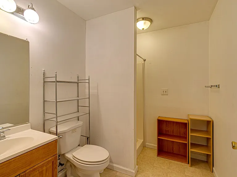 4824 Lynn Dr — Photo 7