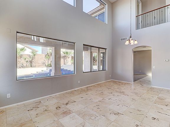 4th image of 25856 W Magnolia St
