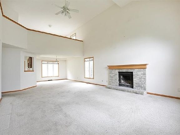 3rd image of 6901 Butterfield Dr