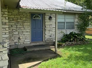 417B North St, Columbus, TX 78934