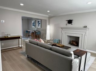 132 Hunters Cv, Roswell, GA 30076