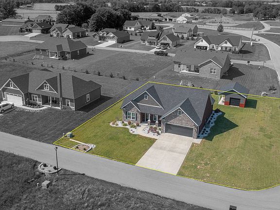 2nd image of 6 Irma Ln