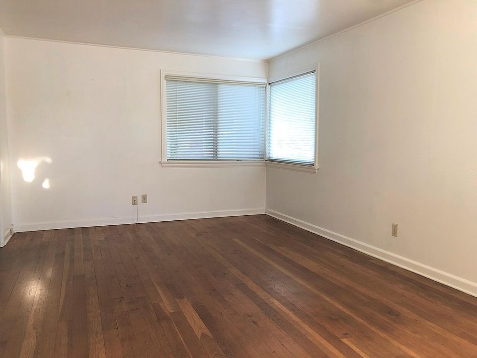 2nd image of 3013 63rd Ave SW