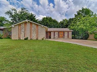 724 Ponderosa Dr, Hurst, TX 76053