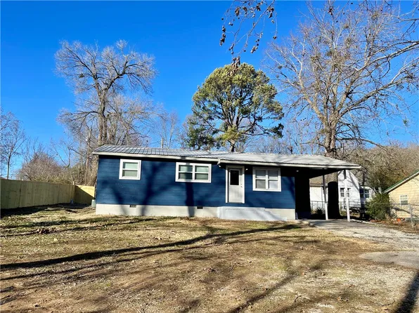 604 Lakeview Dr, Huntsville, AR 72740