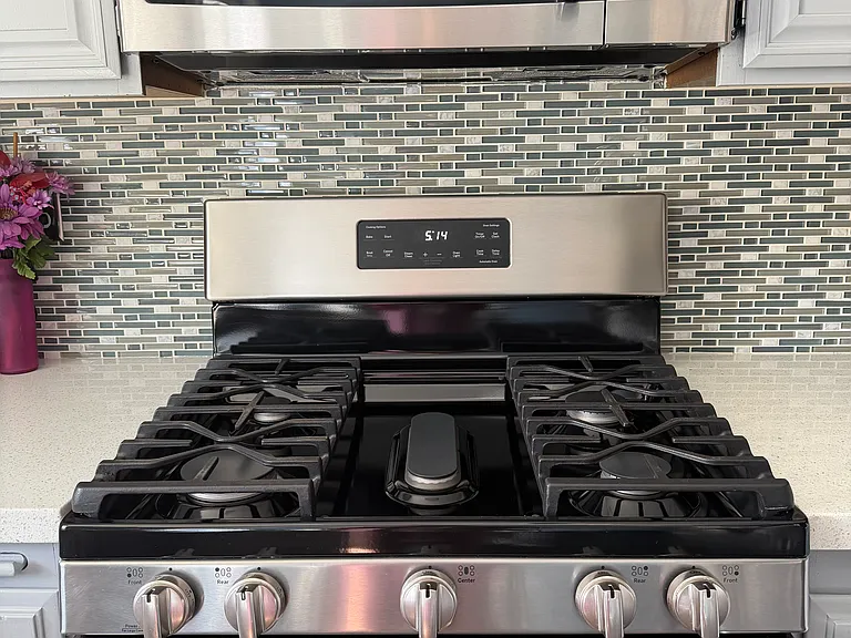21237 Lassen St #2 — Photo 14