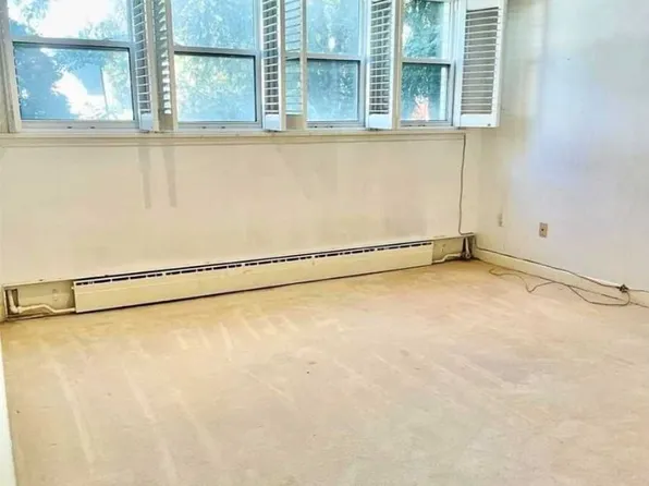 47 Ranleigh Ave Basement 101, Toronto, ON M4N 1X2
