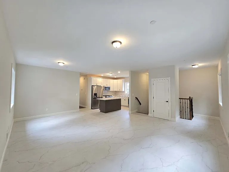 79 Wandel Ave #2 — Photo 8