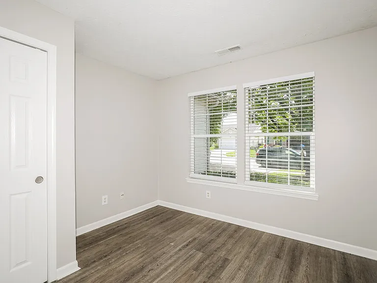 6439 Titania Dr — Photo 12