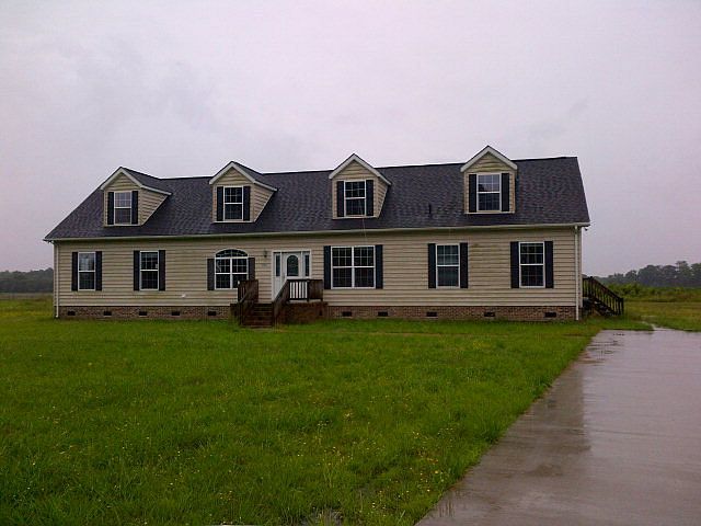 1st image of 924 Horseshoe Rd