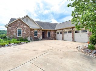 2121 Andrea Rd, Festus, MO 63028