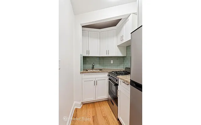 Rented by Douglas Elliman | media 10
