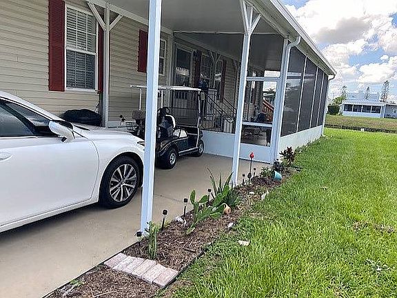 2nd image of 19 Mariposa Ln