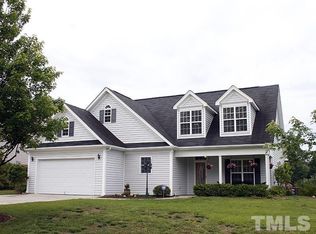 121 Holly Thorn Trce, Holly Springs, NC 27540
