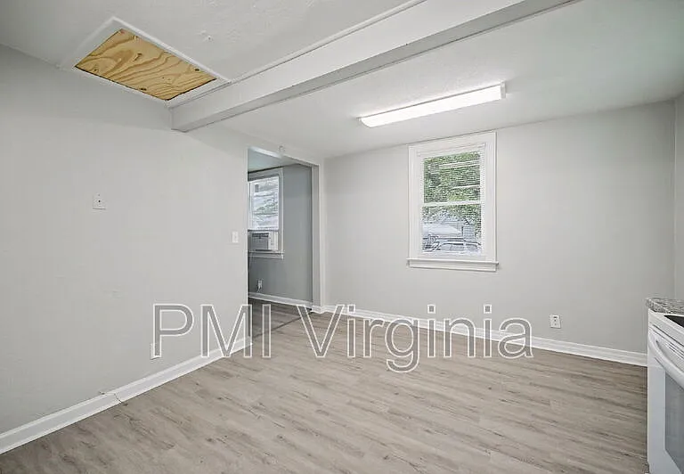 3407 Essex Cir — Photo 11