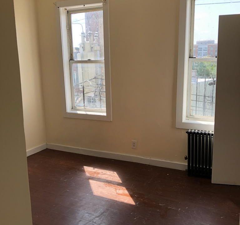 2nd image of 3647 Holland Ave APT 2