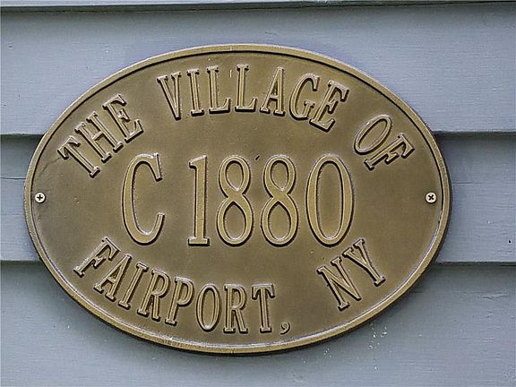 3rd image of 35 Woodlawn Ave