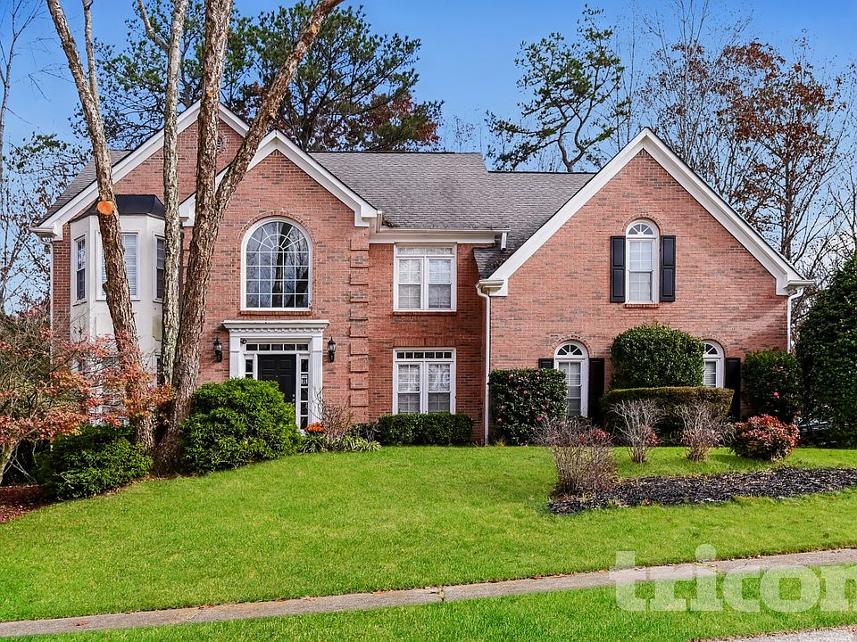 1st image of 2207 Lullwater Dr