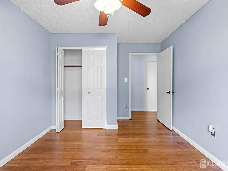 454 Northam Dr — Photo 13