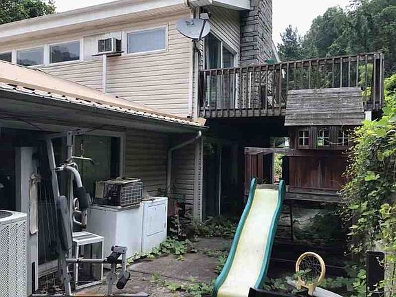 5th image of 1030 Yates St