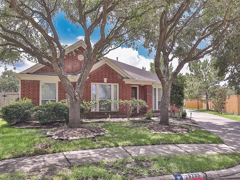 26738 Abbey Springs Ln — Photo 2